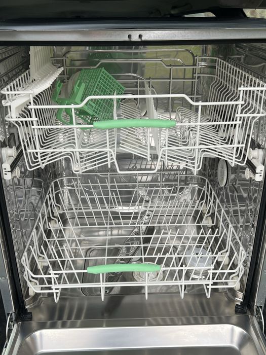 Продається посудомийна машинка Amica 60 см