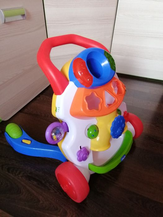 Grający pchacz  Chicco