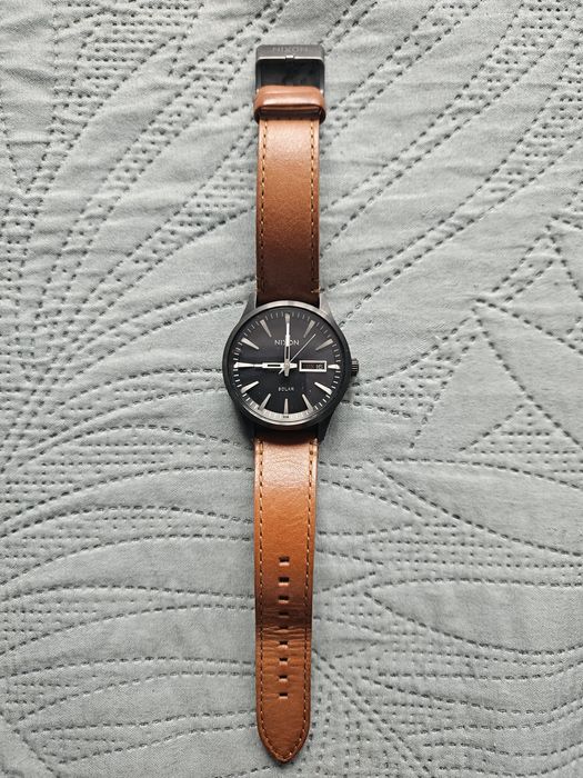 Nixon Sentry Solar - stan bdb
