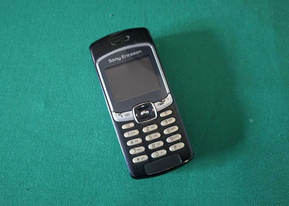 Sony Ericsson T290i + Manuais - Telemovel vintage não funcional
