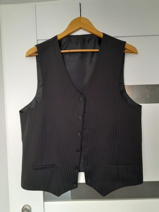 Garnitur męski klasyczny taliowany