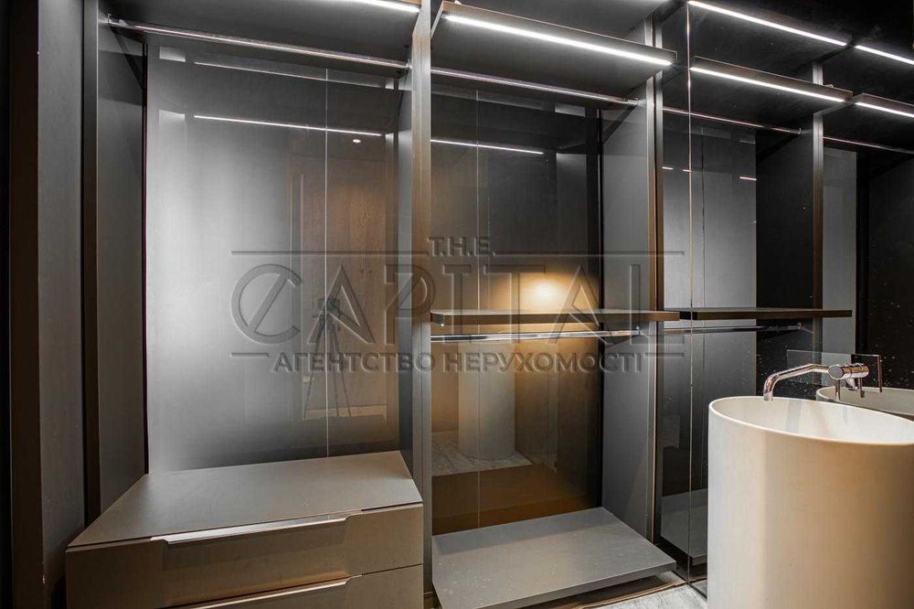 АВТОНОМНИЙ ПОВНІСТЮ клубний будинок преміум-класу 3 кімнати Печерськ