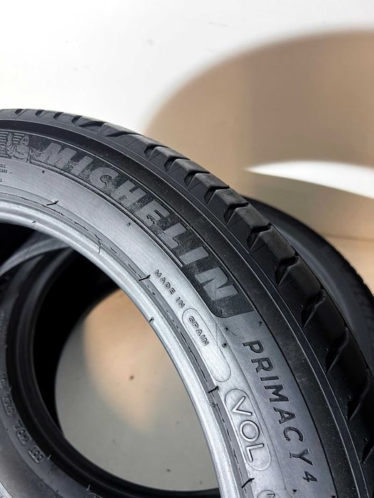 Pneus Michelin Primacy 4 - 235/45/18 - Como NOVOS