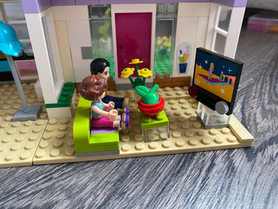 LEGO 41095  Friends   Dom Emmy
