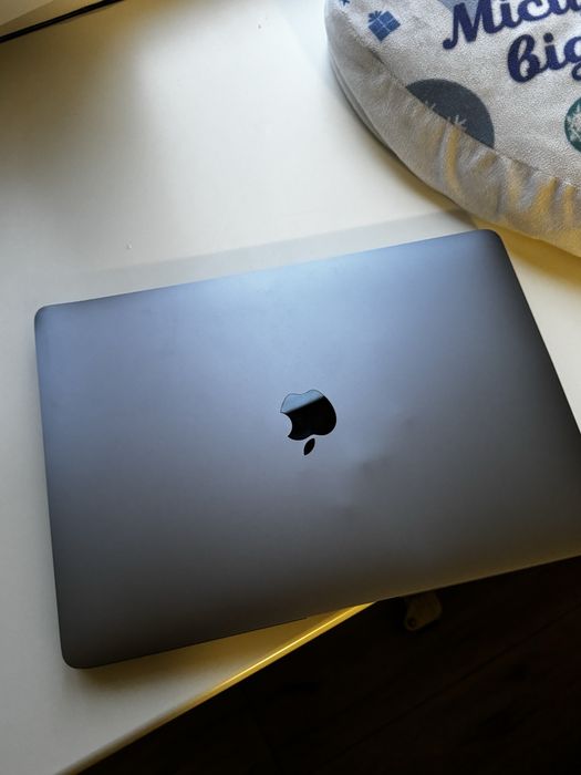 Макбук эйр м1  8 256