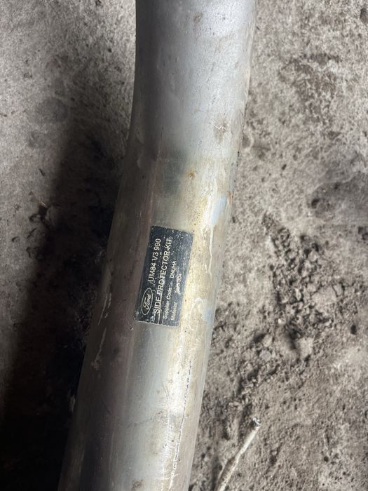 Продам накладні пороги на ford ranger