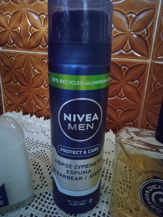 Kit barbear (Cien + Nivea & Denim)