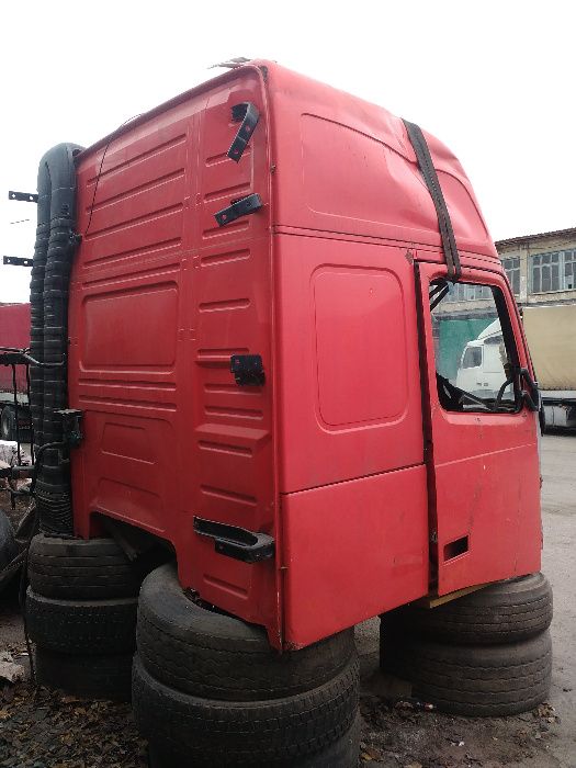 Кабина Volvo FH12