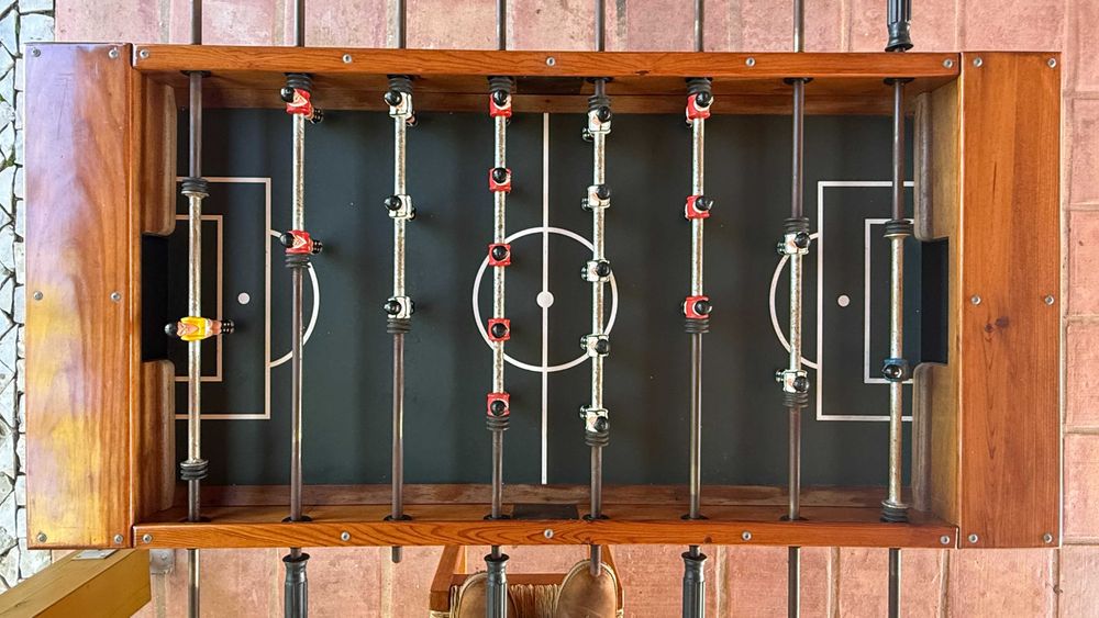 Mesa de matraquilhos em muito bom estado