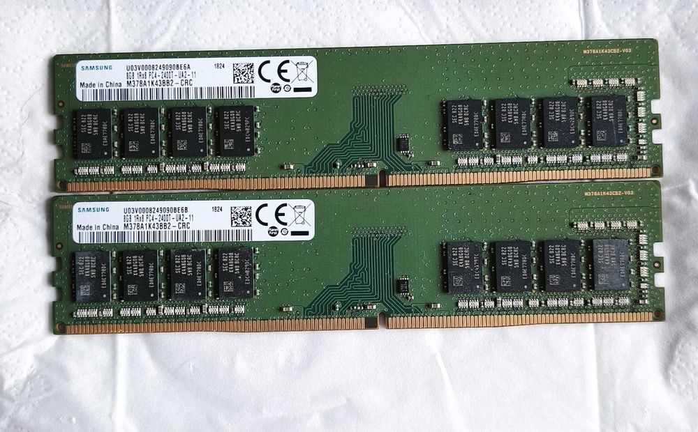 Używany Ram do komputera stacjonarnego 2 x  8GB DDR4 Samsung