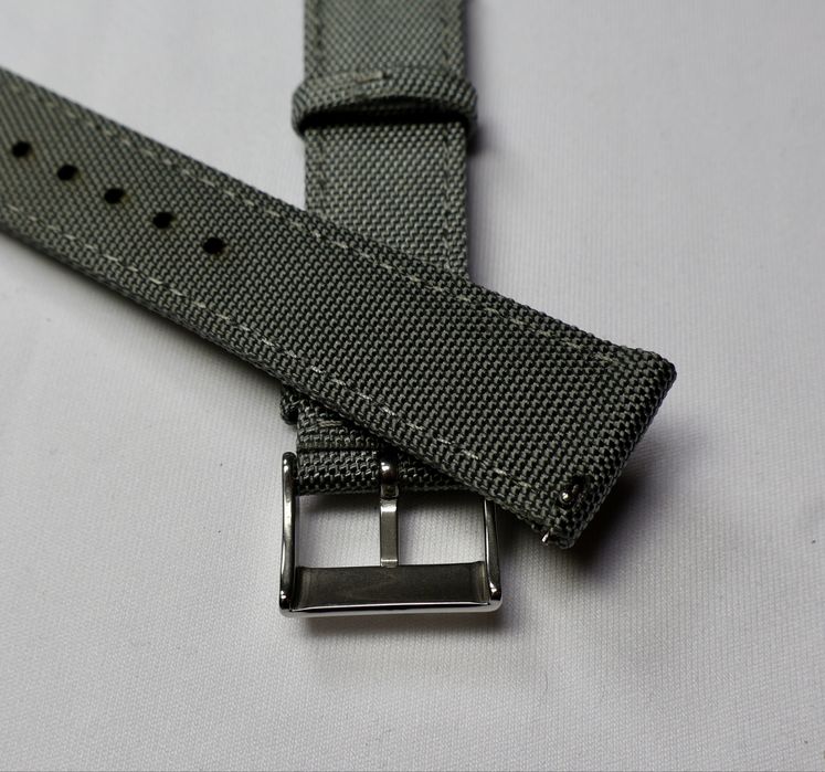 Nowy nylonowy pasek do zegarka (20mm)