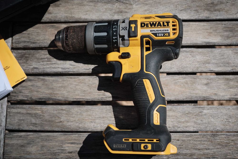 Berbequim sem fios DEWALT DCD796