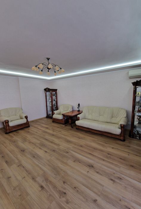 Продам 2 ком. квартиру ул.Василия Тютюнника ,(ул.Малышева)ул.Калиновая