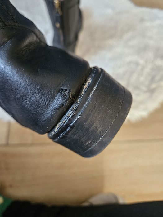 Botki czarne wiązane zamek 36 Lasocki