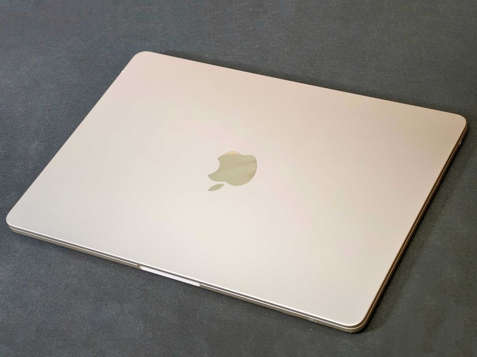 MacBook Air M3 16/256 ГБ — Starlight, A3113 — на запчастини