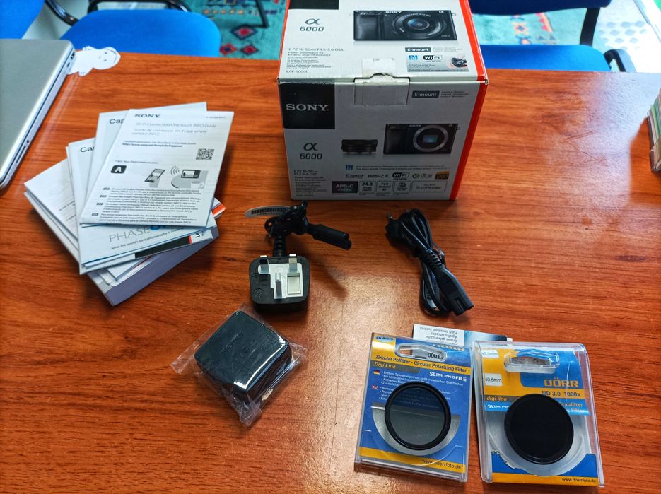 Sony a6000 com vários extras como nova