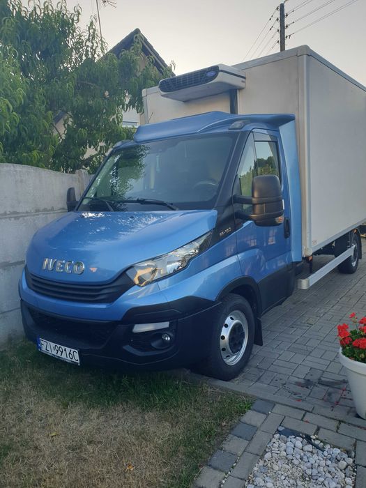 Iveco DAILI 35/180 Z fabrycznymi poduszkami. NOWYM NAJAZDEM STAN BDB