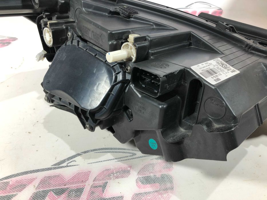 Farol Frente Otica BMW i3 Adaptive Led Esquerdo Original