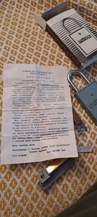 Kłódka na klucz magnetyczny.