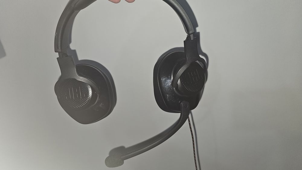 Fones gaming JBL