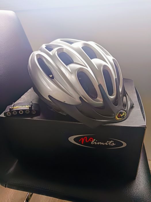 Capacete Novo (bicicletas, trotinetes e skates)