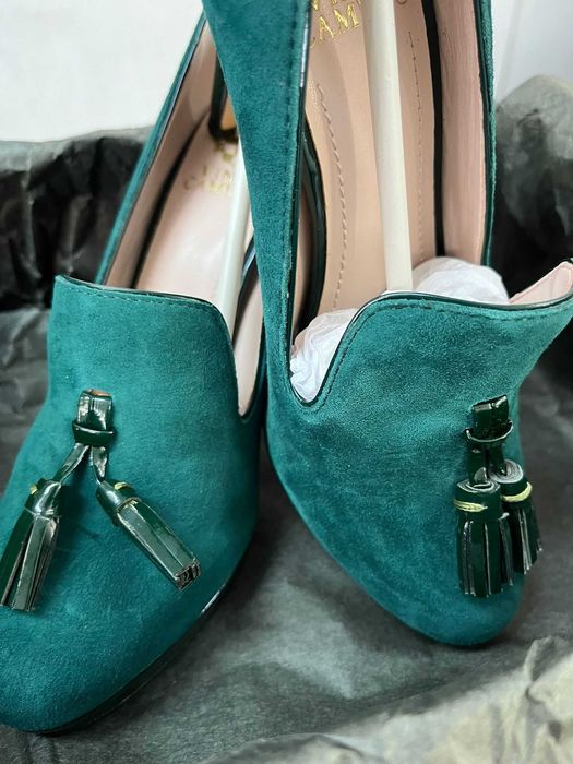 Sapatos Senhora NOVOS