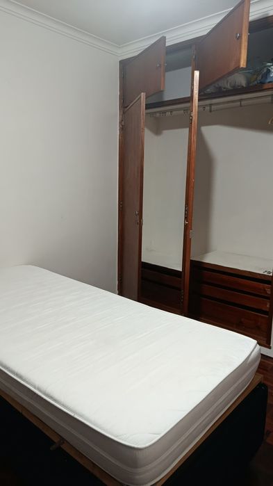 Arrendo quarto em parede