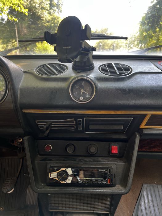 Lada жигули 2106