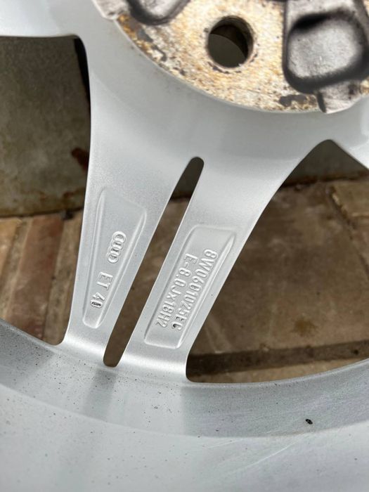 Диски з шинами Audi 245/40 r18s line s3, s4, , q5, a4, a6 8w0601025EC