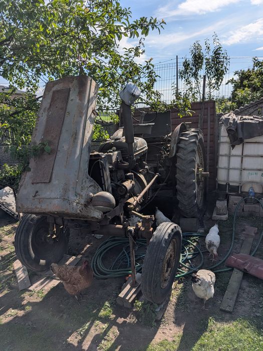Zetor k25 z silnikiem c.330, bocian