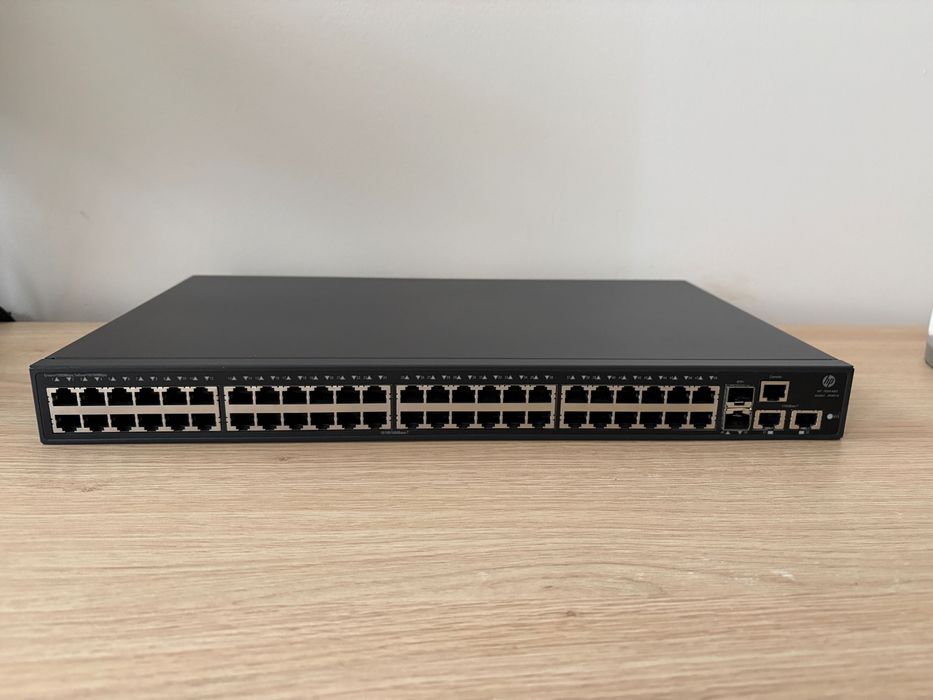 2 x HP 1950 48g 2sfp 2xgt - JG961a + uchwyty do rack