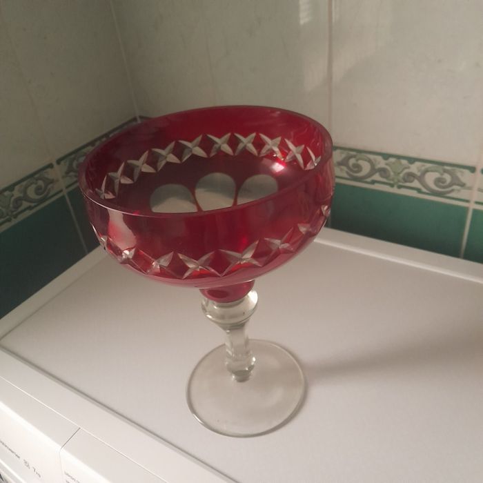 Продам конфетницу