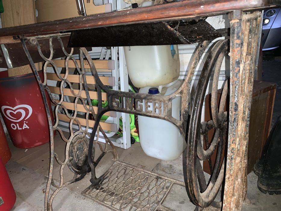 Maquina singer antiga