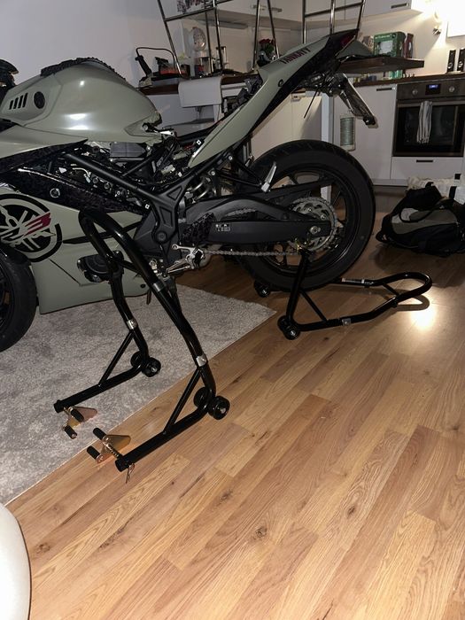 conjunto de cavaletes para moto