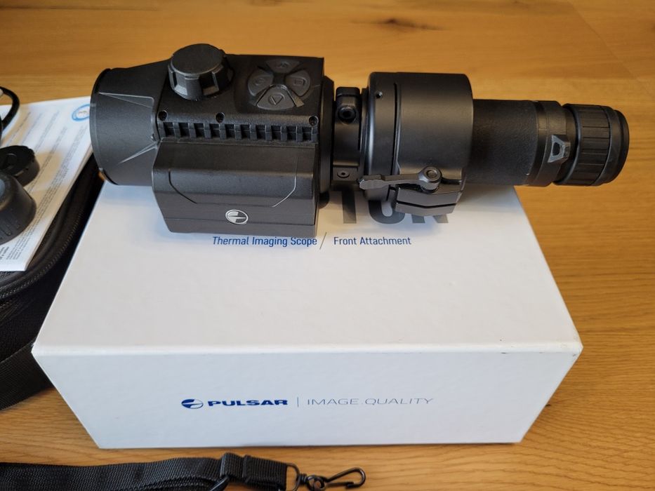 Pulsar krypton Sensor:640x480, 12µm, 2300m Nasadka luneta termowizyjna