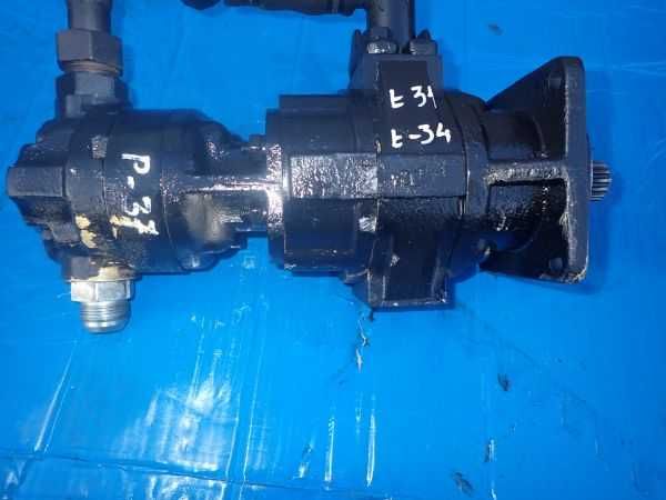 Ładowarka Ł34 Ł-34 HSW Stalowa Wola - Pompa P37 Pompa skrętu