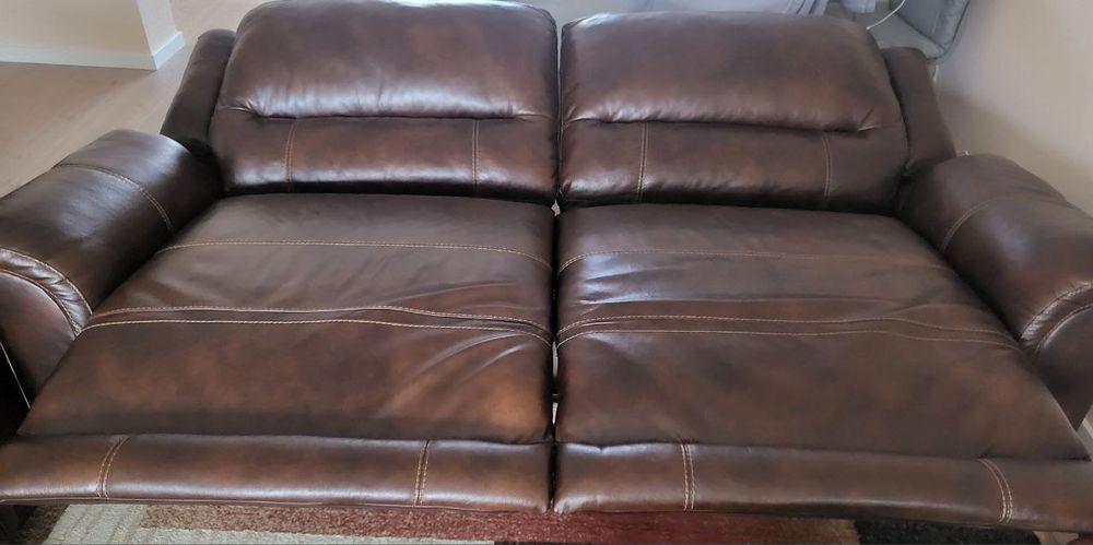 Leather comfy large sofa- recliner