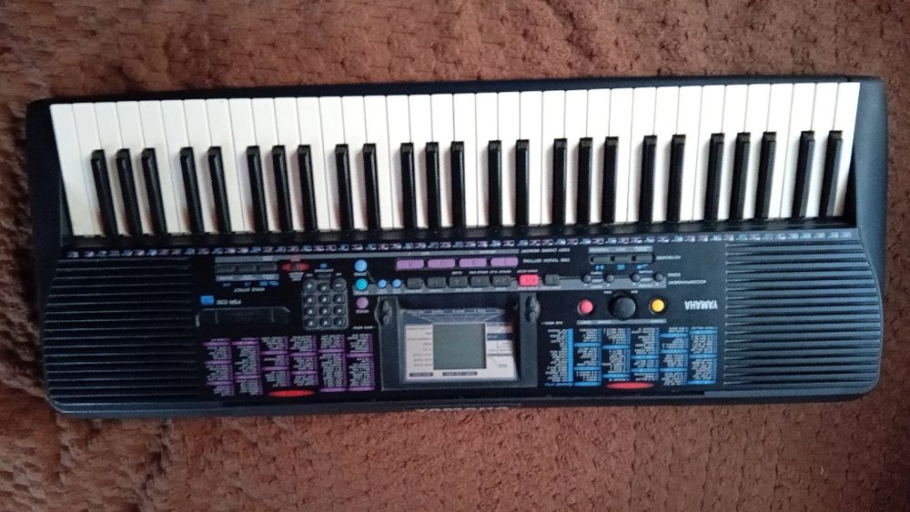 Keyboard Yamacha   Tanio