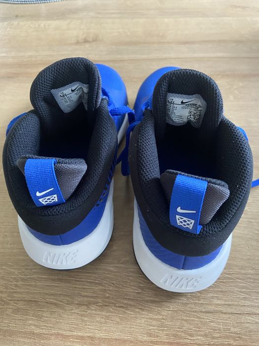 Buty koszykarskie Nike Teamhustle dla dziecka, rozm. 36.5