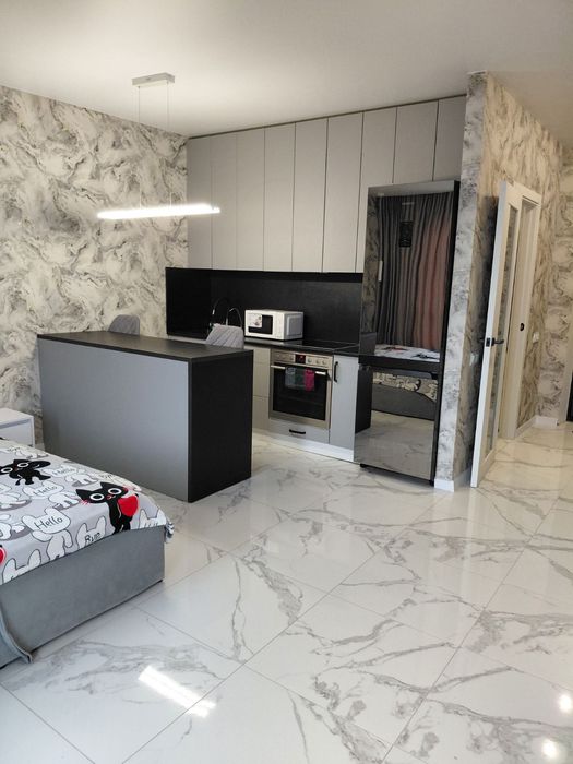 Сдам 1 ком студию с евро ремонтом в новом доме   (Марсельская) .