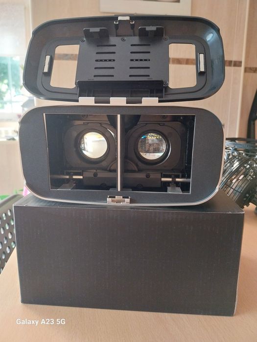 Virtual reality glasses429594252757575682