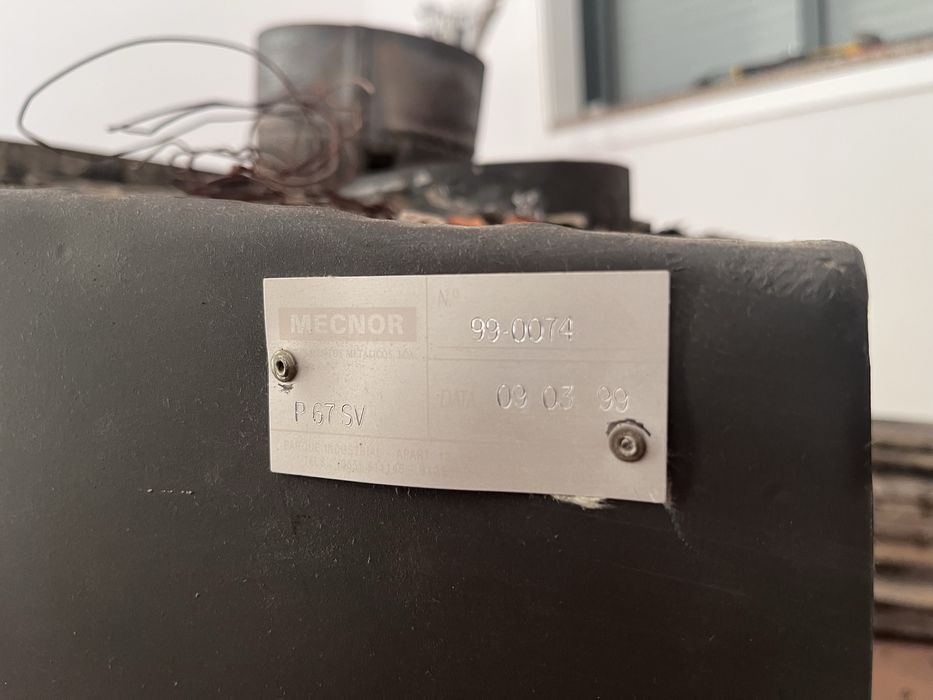 Recuperador de calor a lenha MECNOR P 67 SV (Ferro Fundido)