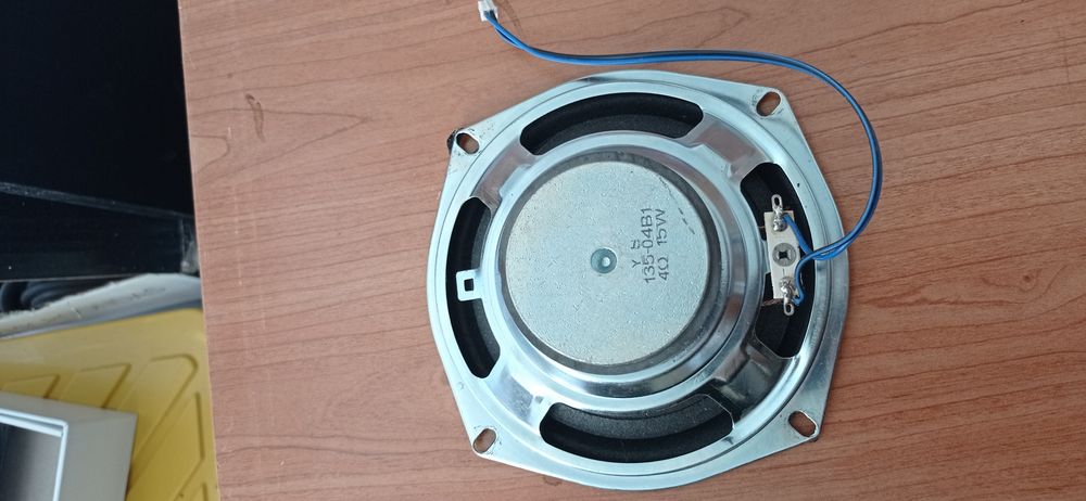 Vendo frente de sistema de som com subwoofer e baterias