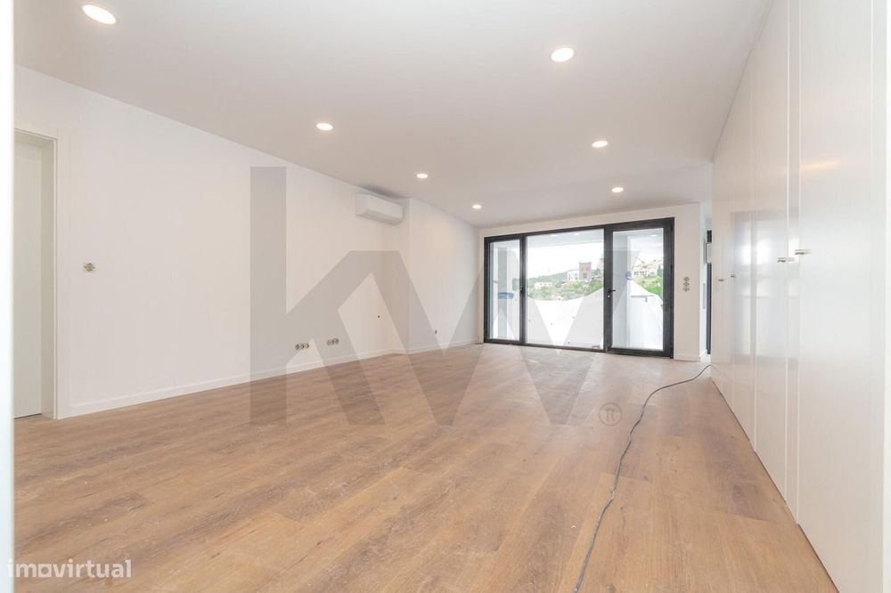 Apartamento T2 Duplex Novo no Tovim-Empreendimento Relvas