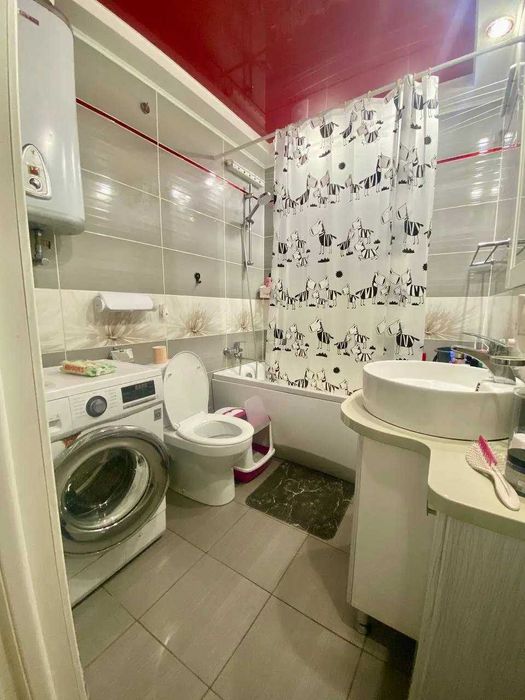 3-кімнатна квартира в самому центрі — 72 м², Свіжий ремонт, Цегла