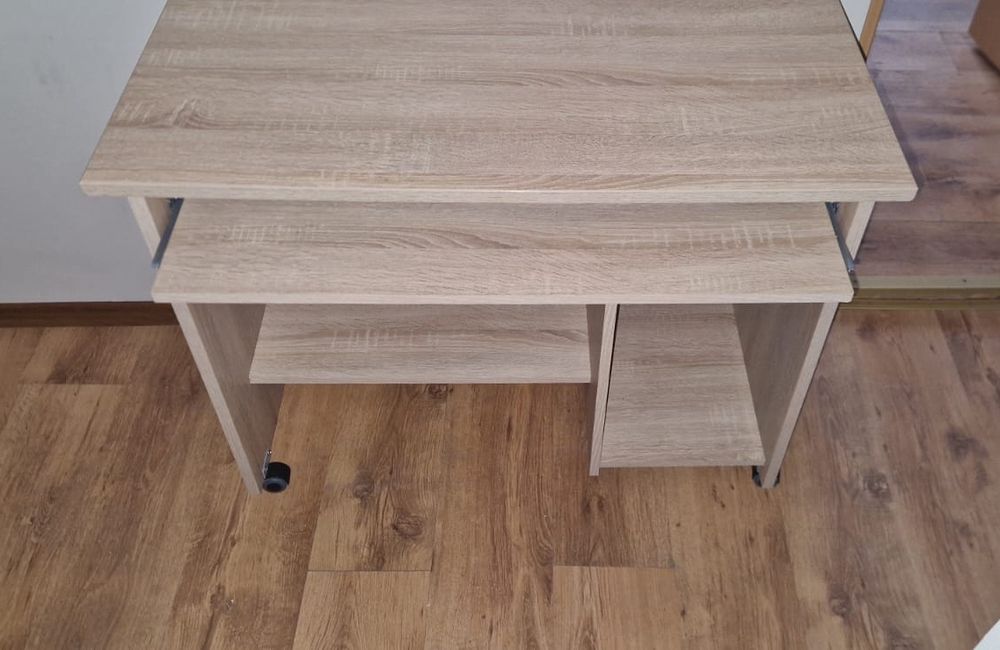 Biurko jak nowe na kółkach 90 cm Inowrocław