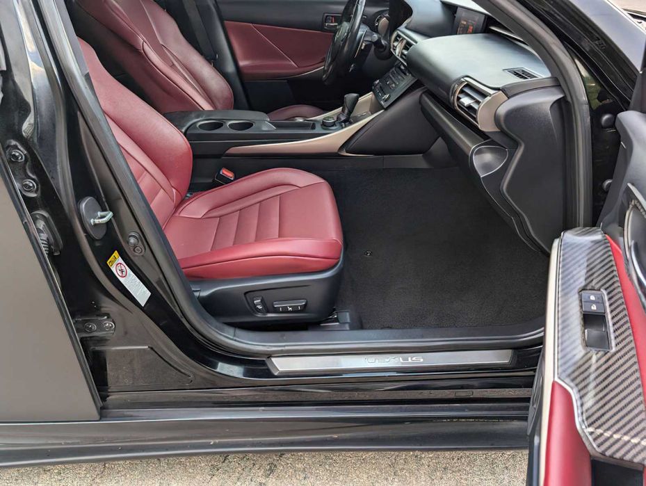 Lexus IS 300      2016