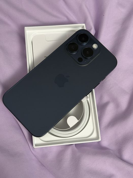 iPhone 15 pro 256 gb