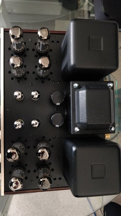 Megaudio VR 200R (Amplificador válvulas El 34)