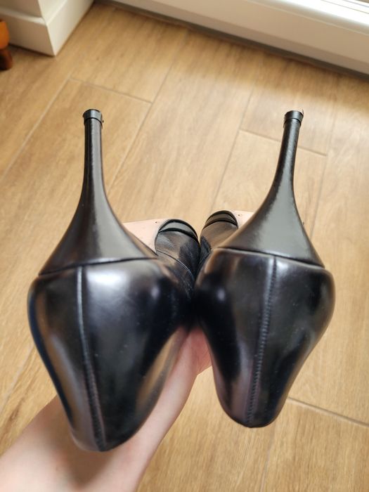 Czarne czółenka Ryłko